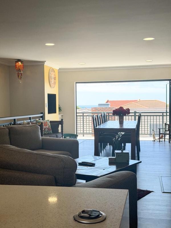 5 Bedroom Property for Sale in Reebok Western Cape